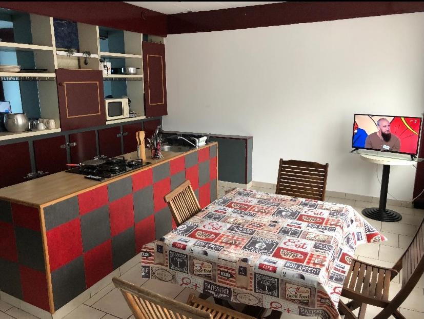 Hirson Le Studio De Tom מראה חיצוני תמונה